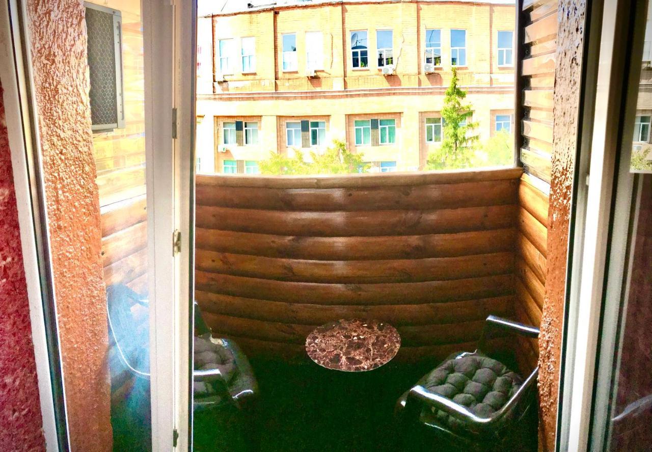 One-Bedroom Apartment On Gagarina Harkov Kültér fotó